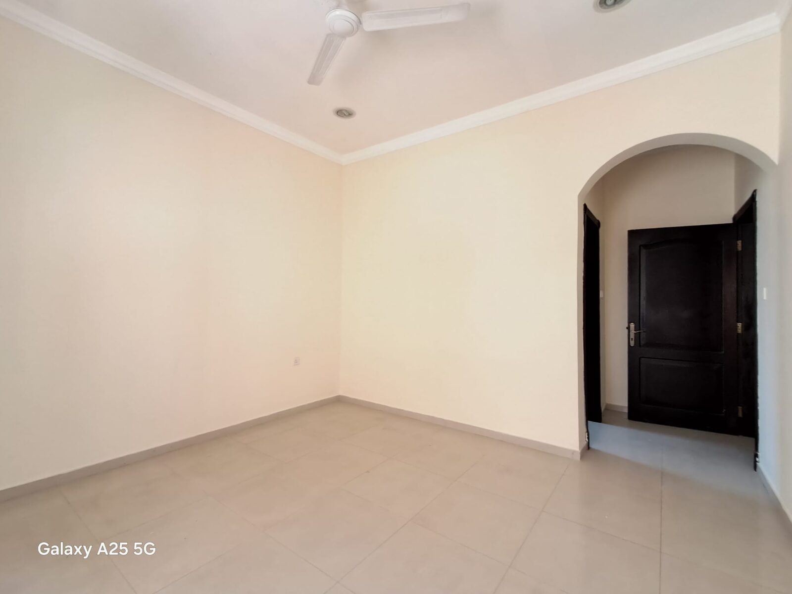 Tubli, Apartments, Flats, Houses & Villas, BHD 230/month,  2 BR,  3 Bedroom Flat In Tubli Rent 230 Bd Without Ewa.