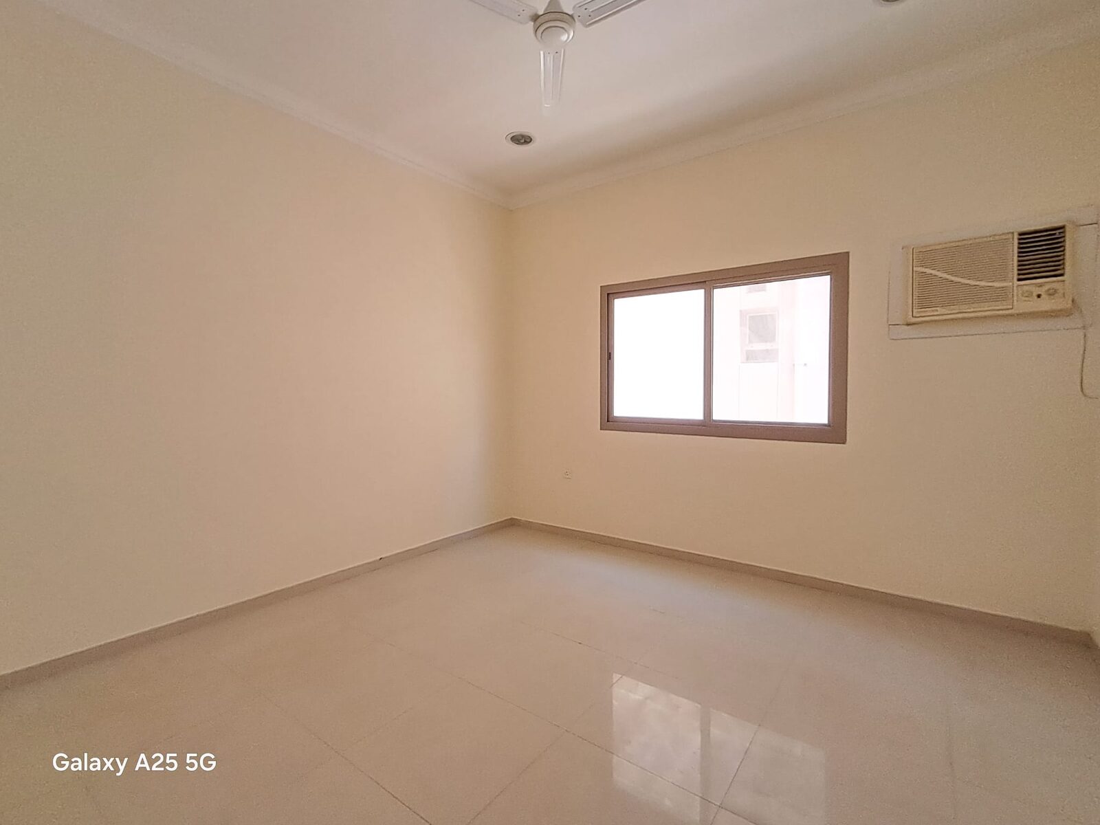 Tubli, Apartments, Flats, Houses & Villas, BHD 230/month,  2 BR,  3 Bedroom Flat In Tubli Rent 230 Bd Without Ewa.