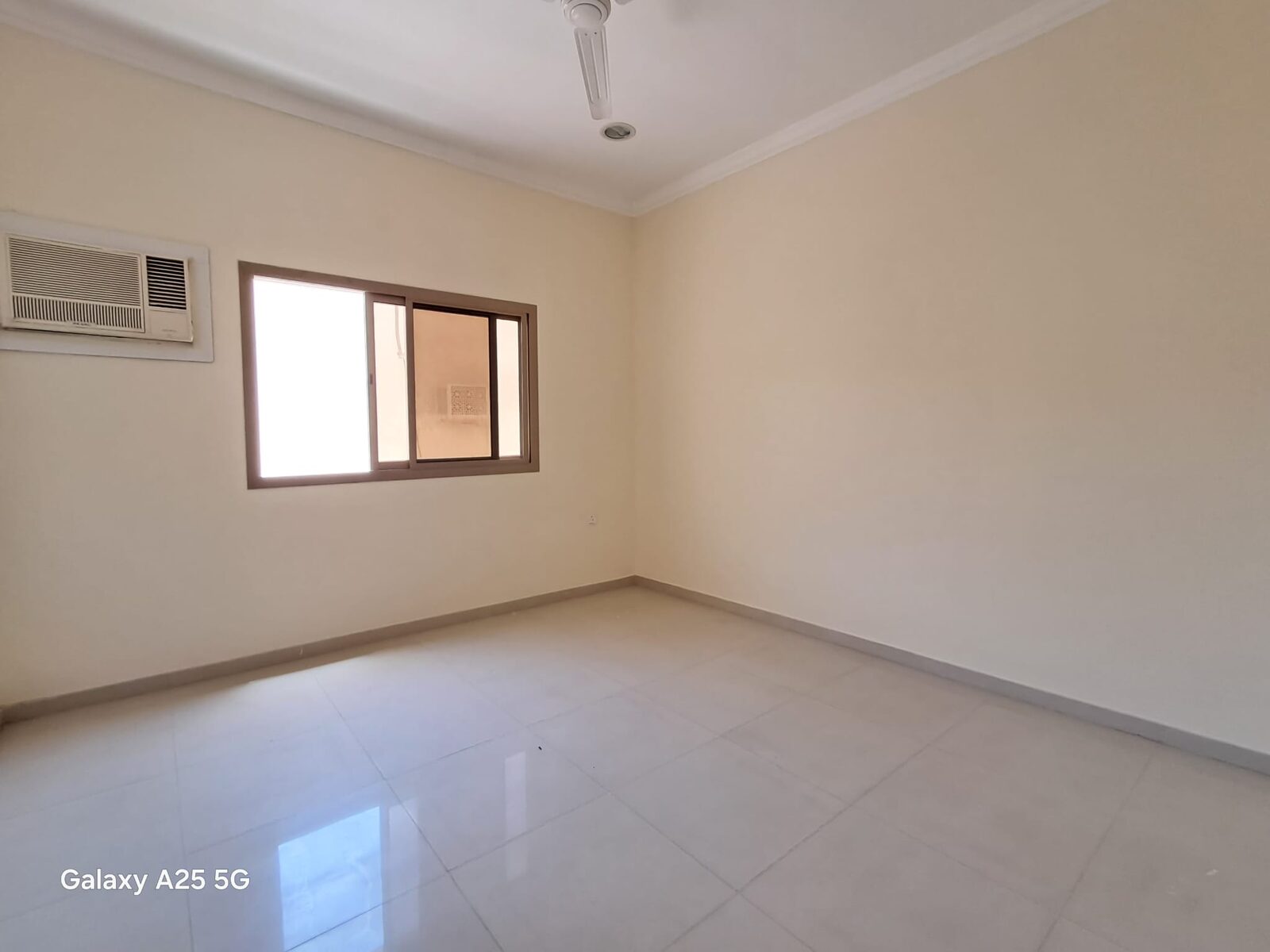 Tubli, Apartments, Flats, Houses & Villas, BHD 230/month,  2 BR,  3 Bedroom Flat In Tubli Rent 230 Bd Without Ewa.