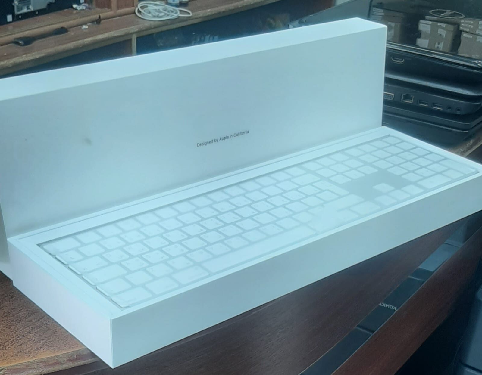 Jeddah, Computers, SAR 550,  Magic Keyboard And Mouse Wireless For Apple With Box