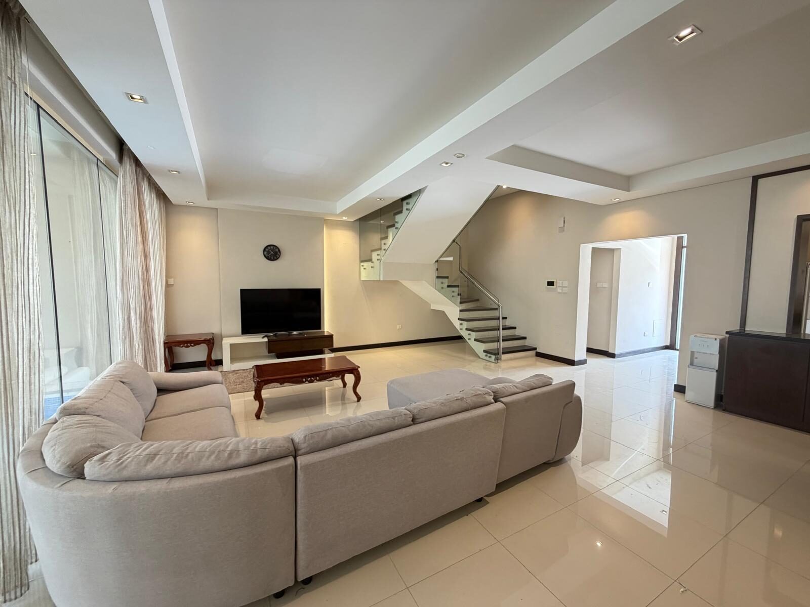 Adliya, Villas, BHD 850,  Furnished,  Modern 3Bed Villa With Private Pool,small Compound
