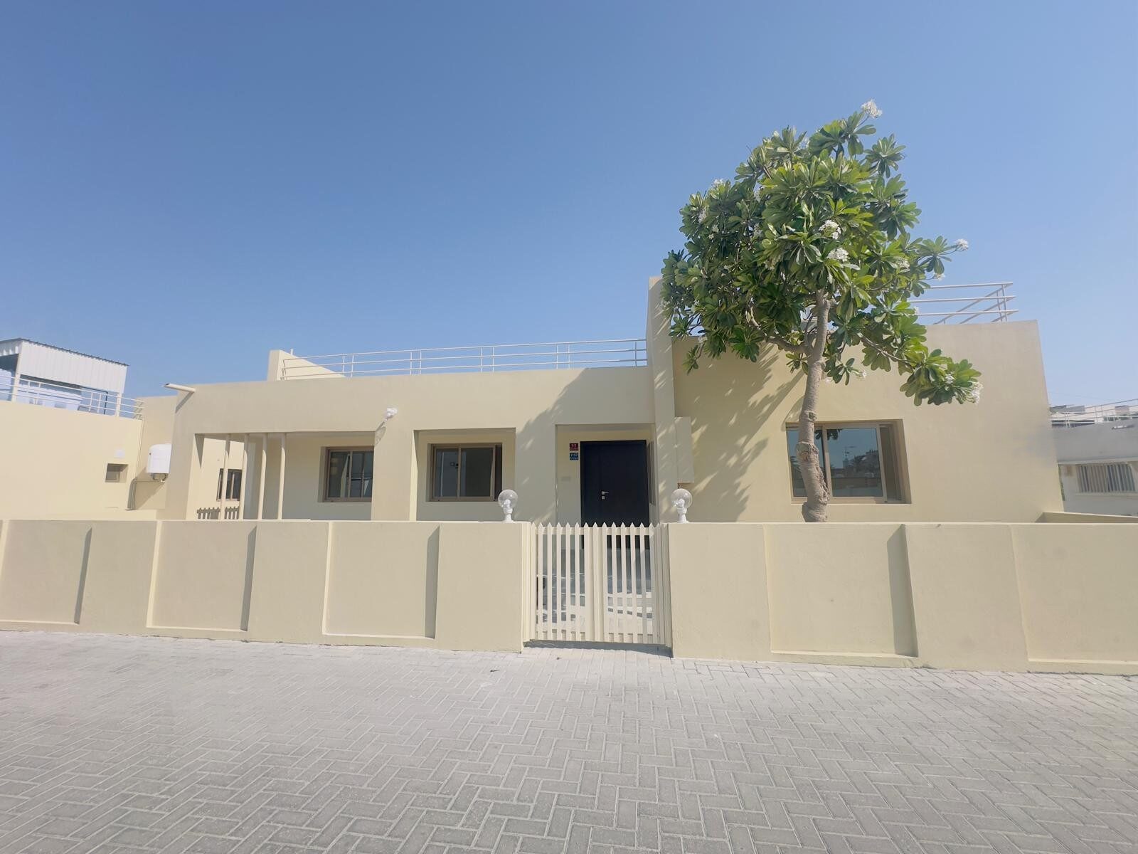 Salmaniya, Villas, BHD 525,  Fully Renovated Single Store Villa