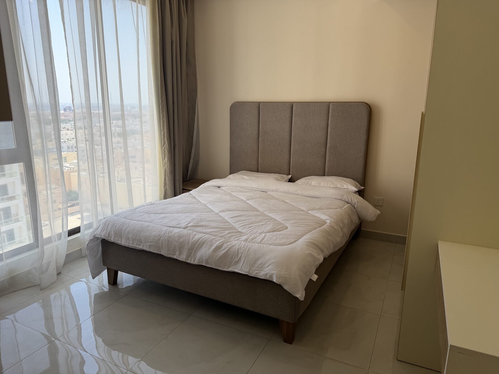 Juffair, Apartments, Flats, Houses & Villas, BHD 175/month,  Room For Rent In 2 Bhk Apartment In Juffair