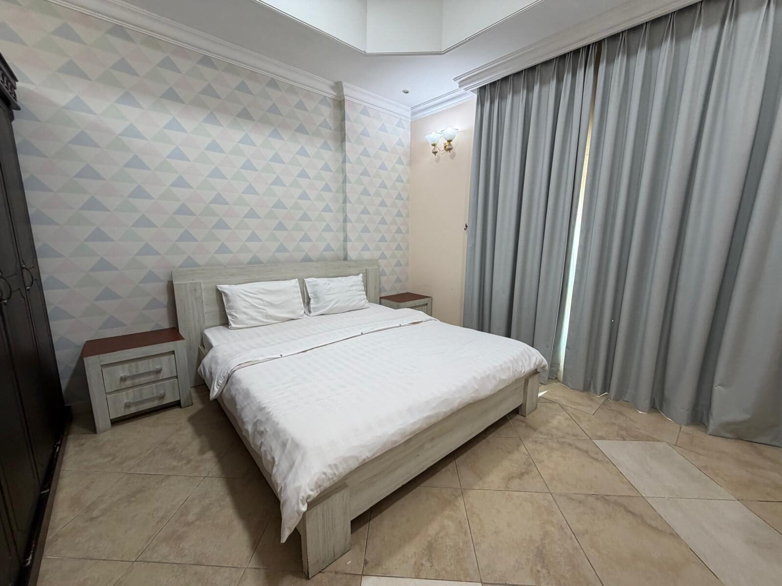 Juffair, Apartments, Flats, Houses & Villas, BHD 300/month,  Furnished,  1 BR,  Bright | Closed Kitchen | Spacious | Best Price | Juffair