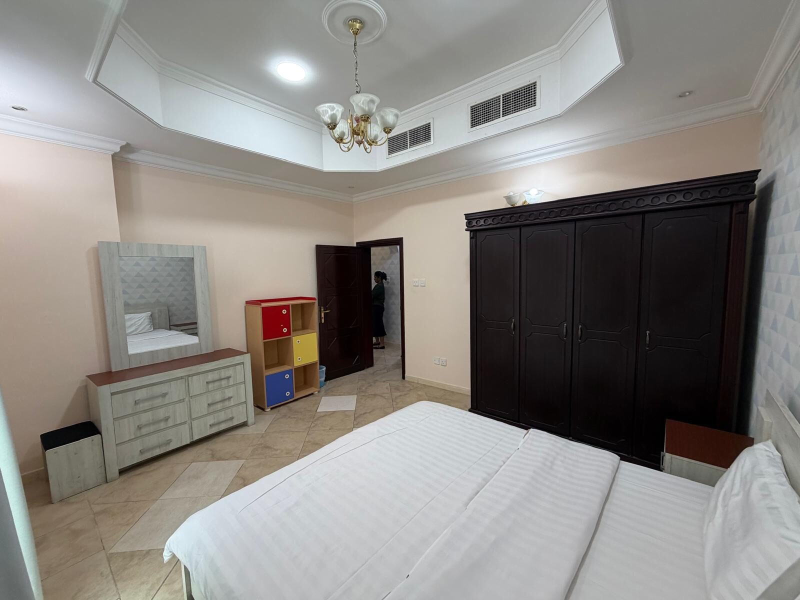 Juffair, Apartments, Flats, Houses & Villas, BHD 300/month,  Furnished,  1 BR,  Bright | Closed Kitchen | Spacious | Best Price | Juffair