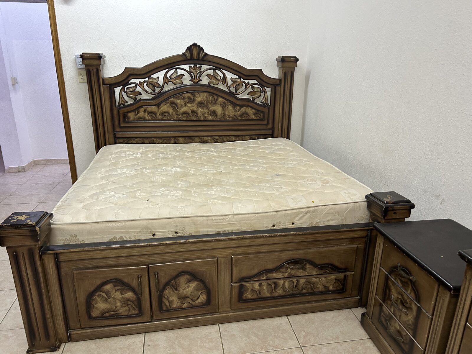 Dammam, Furniture, SAR 400,  Bed With Mattress , Wardrobe 6doors , Dressing Table