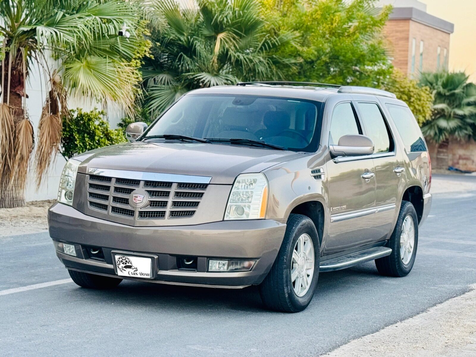 Manama, Vehicles, Cars & Trucks , BHD 3200,  Cadillac Escalade,  2007,  203000 KM,  Zero Accidents - First Owner
