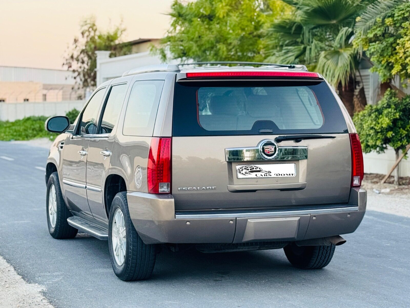 Manama, Vehicles, Cars & Trucks , BHD 3200,  Cadillac Escalade,  2007,  203000 KM,  Zero Accidents - First Owner