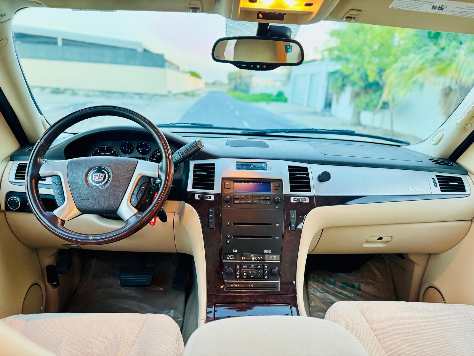 Manama, Vehicles, Cars & Trucks , BHD 3200,  Cadillac Escalade,  2007,  203000 KM,  Zero Accidents - First Owner