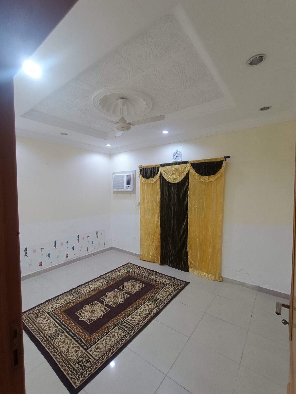 Jeddah, Rooms for Rent, SAR 1000/month,  Room With Wash Room & New Ac  For Single