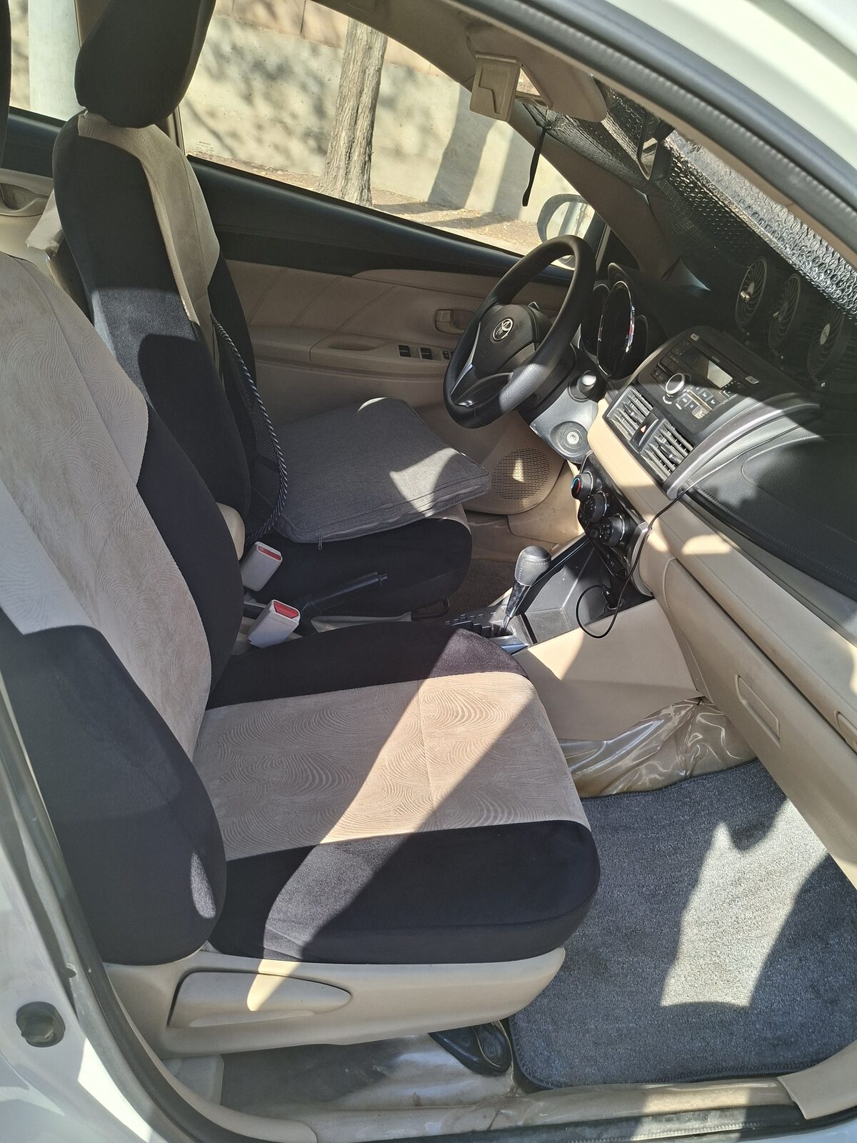 Al Wizarat, Vehicles, Cars & Trucks , SAR 30000,  Toyota Yaris,  2016,  Automatic,  180000 KM,    Model |  | Price Negotiable