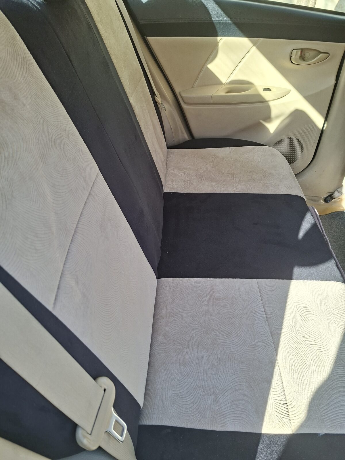 Al Wizarat, Vehicles, Cars & Trucks , SAR 30000,  Toyota Yaris,  2016,  Automatic,  180000 KM,    Model |  | Price Negotiable