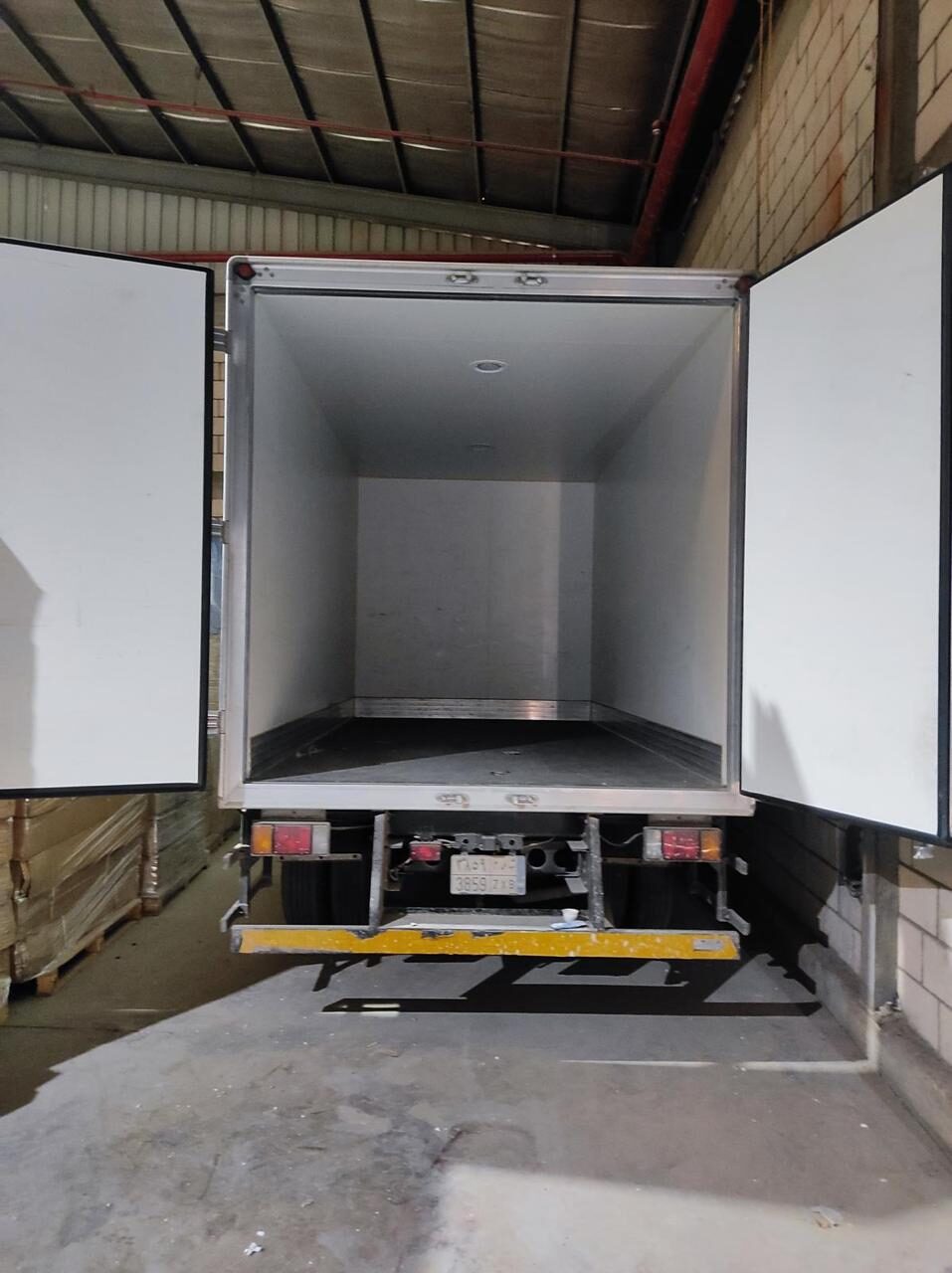 Al Malaz, Vehicles, Cars & Trucks , SAR 85000,  Isuzu,  2022,  Manual,  18000 KM,
