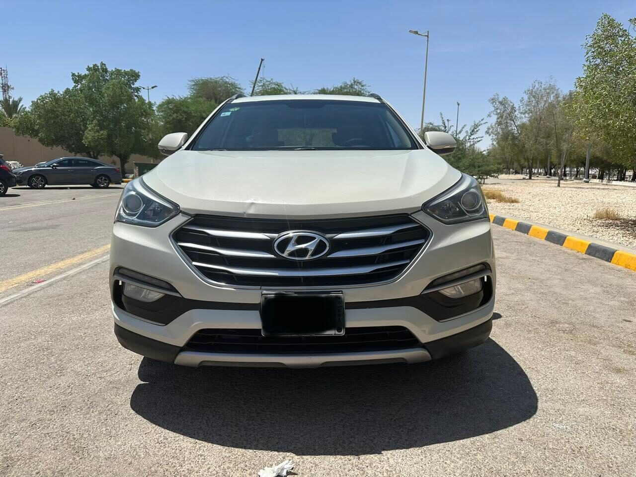 Riyadh, Vehicles, Cars & Trucks , SAR 36000,  Hyundai Santa Fe,  2016,  Automatic,  172000 KM,    Family SUV - 2.4L - 172,000 KM