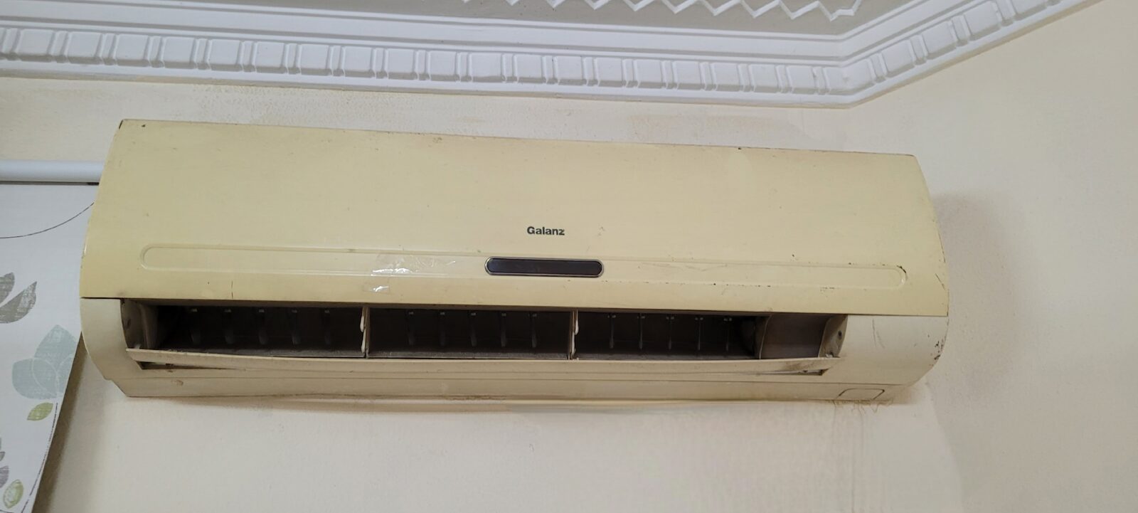 Riyadh, Air Conditioners, SAR 1,  2 AC ( Split & Widow ) And Kitchen Cabinets