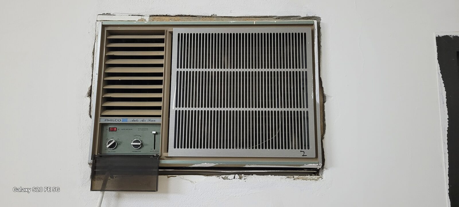 Riyadh, Air Conditioners, SAR 1,  2 AC ( Split & Widow ) And Kitchen Cabinets