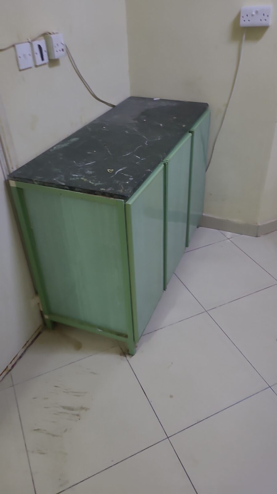 Riyadh, Air Conditioners, SAR 1,  2 AC ( Split & Widow ) And Kitchen Cabinets