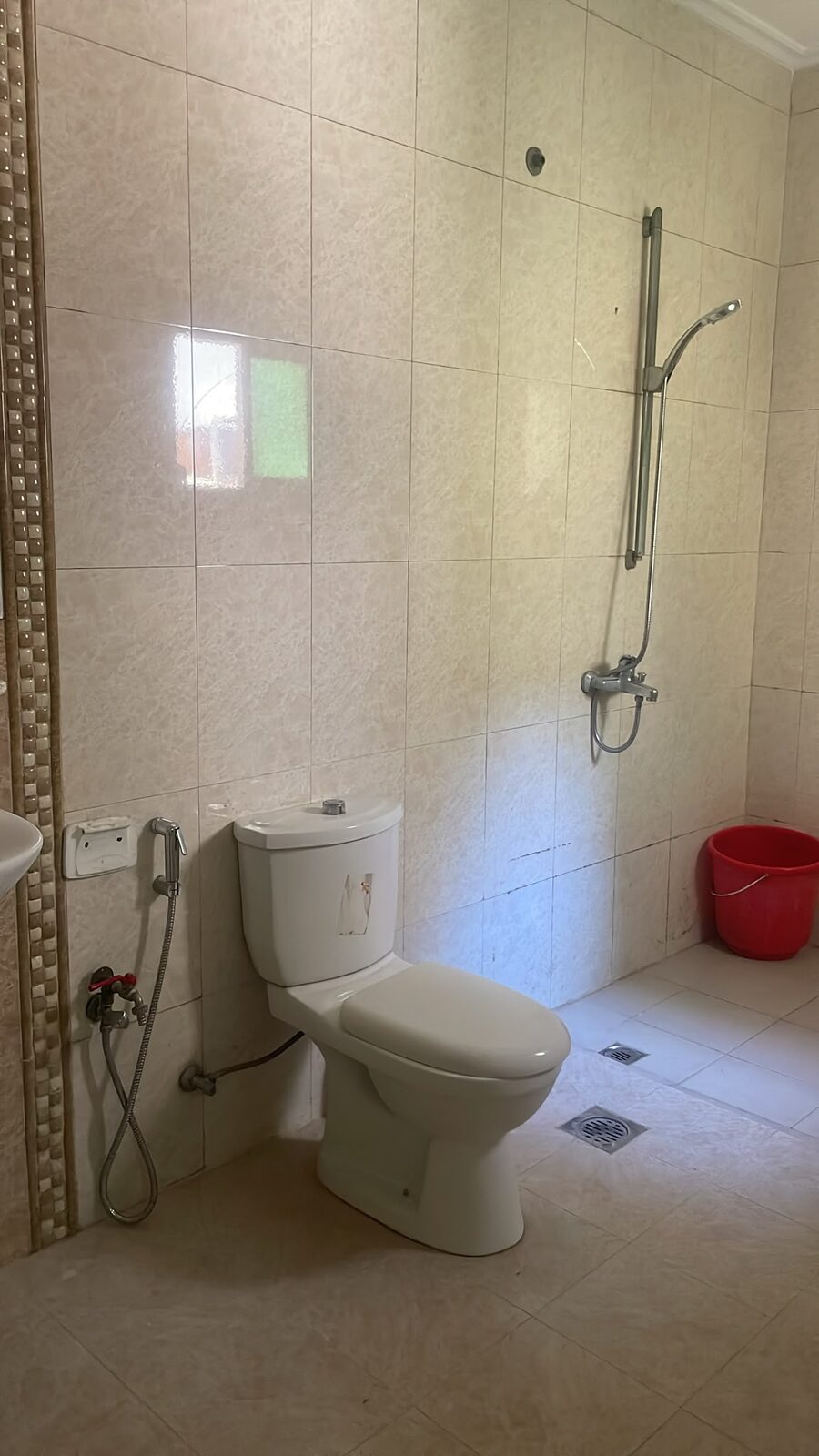 Hidd, Apartments, Flats, Houses & Villas, BHD 260/month,  3 BR,  Semi Furnished Flat For Rent In Hidd