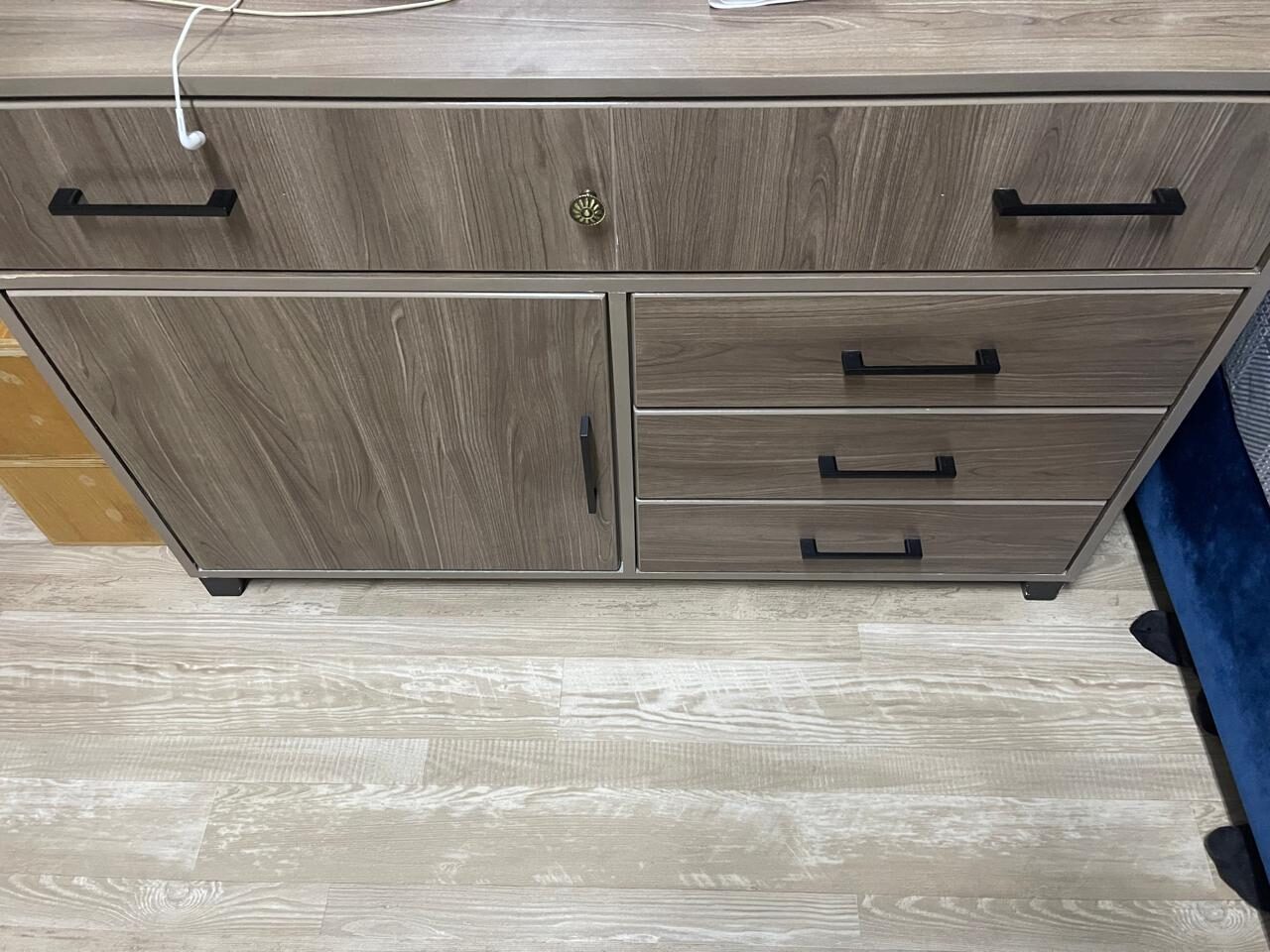 Jubail, Appliances, SAR 600,  Strong Bed With Clean Mattress And Dressing Table With Mirror