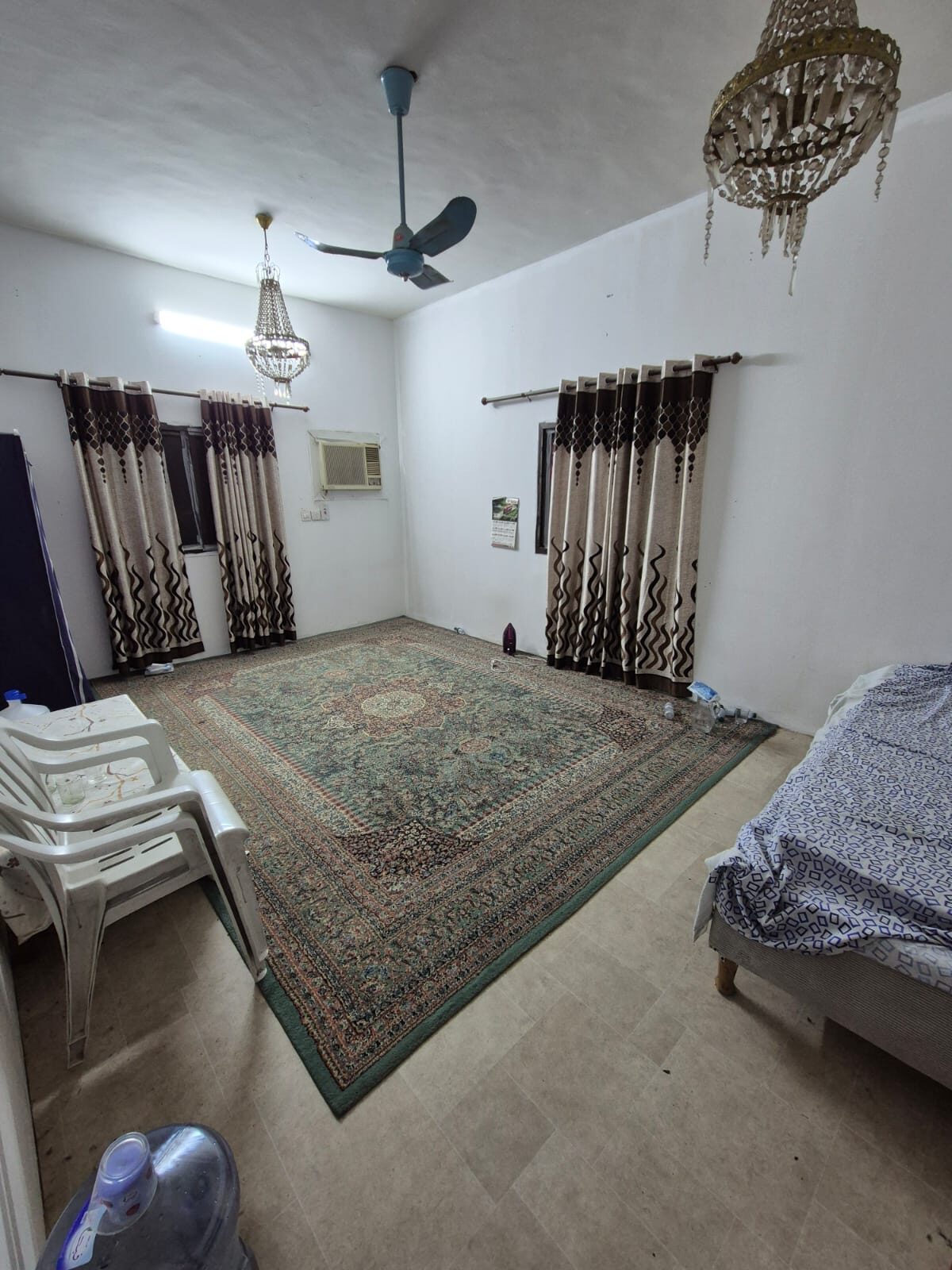Al Wizarat, Rooms for Rent, SAR 950/month,  SAR 950/MONTH - Big Separate Room For Rent-AlWizarat, Hara, Riyadh.....