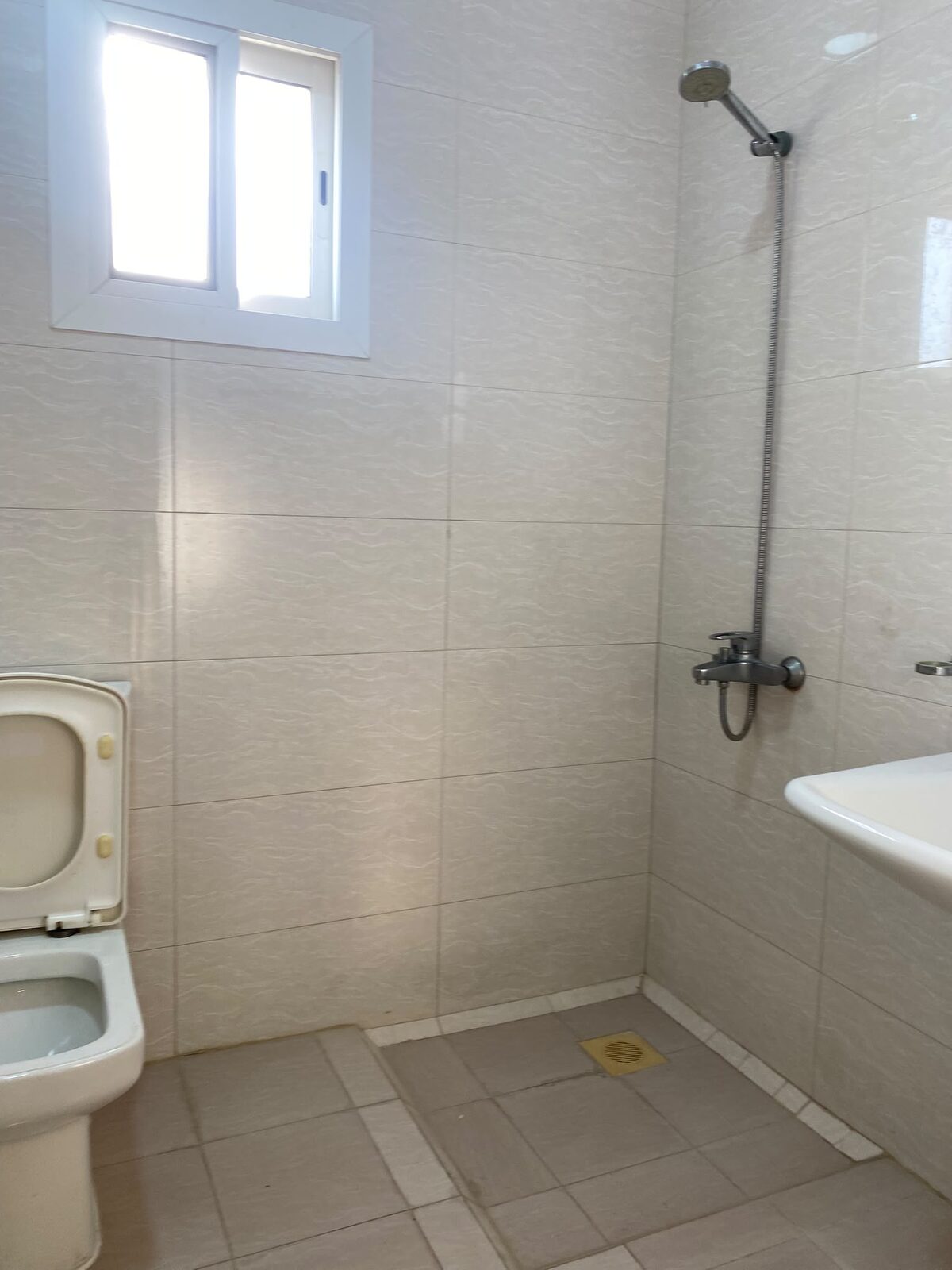 Busaiteen, Apartments, Flats, Houses & Villas, BHD 230/month,  2 BR,  Semi Furnished Flat For Rent In Busaiteen | 230 BHD Inclusive Ewa