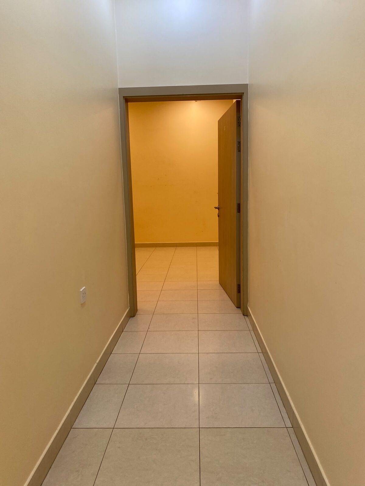 Busaiteen, Apartments, Flats, Houses & Villas, BHD 230/month,  2 BR,  Semi Furnished Flat For Rent In Busaiteen | 230 BHD Inclusive Ewa