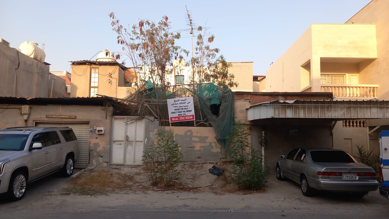 Manama, Apartments, Flats, Houses & Villas, 5 BR,  House For Sale In Aali