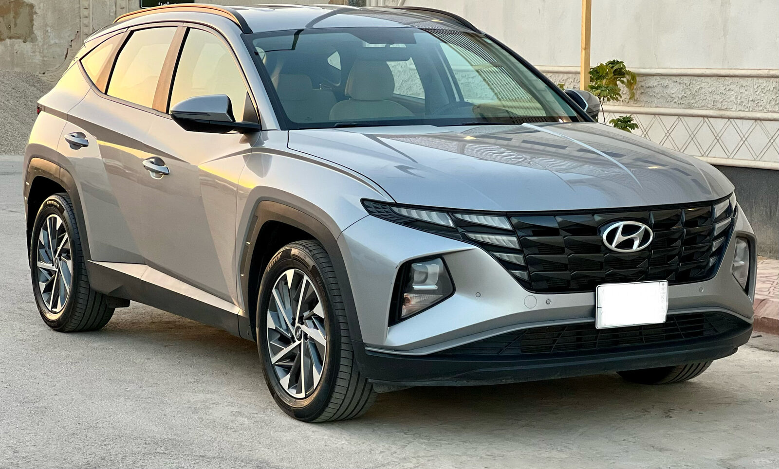 Riyadh, Vehicles, Cars & Trucks , SAR 79500,  Hyundai Tucson,  2024,  Automatic,  82638 KM,   Smart   2.0 L 4x4 All Original Condition