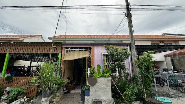 Bangkok, Real Estate For Sale, THB 699000,  2 BR,  16 Sq. Feet,  Townhouse Eua-Athorn Rangsit-Khlong 9, Fully Renovated, Ready To Move In, Selling Cheap.