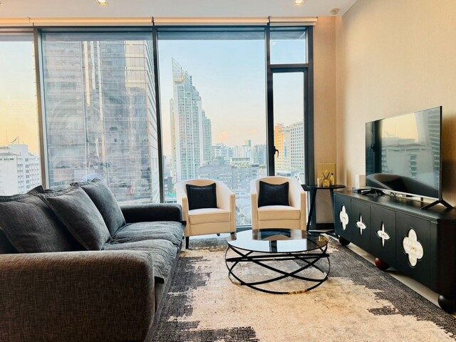 Bangkok, Villas, THB 175000,  197 Sq. Meter,  Condo For Rent Q1 Sukhumvit, Size 197 Sq M., 3 Bedrooms, Open View, New Room, Next To BTS