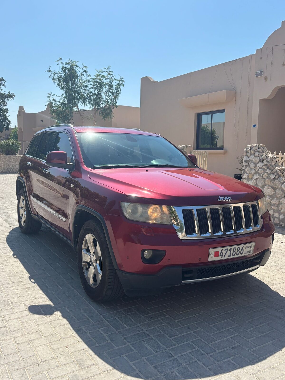 Manama, Vehicles, Cars & Trucks , BHD 2,  Jeep Grand Cherokee Limited,  2013,  Manual,  183000 KM,  المقابة ، شارع البديع
