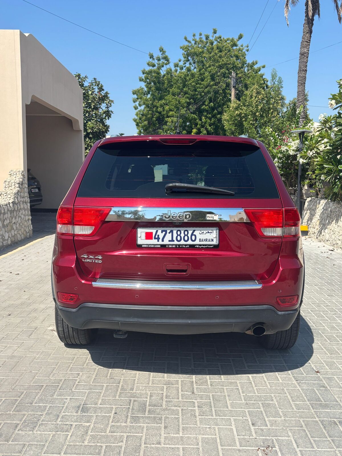 Manama, Vehicles, Cars & Trucks , BHD 2,  Jeep Grand Cherokee Limited,  2013,  Manual,  183000 KM,  المقابة ، شارع البديع