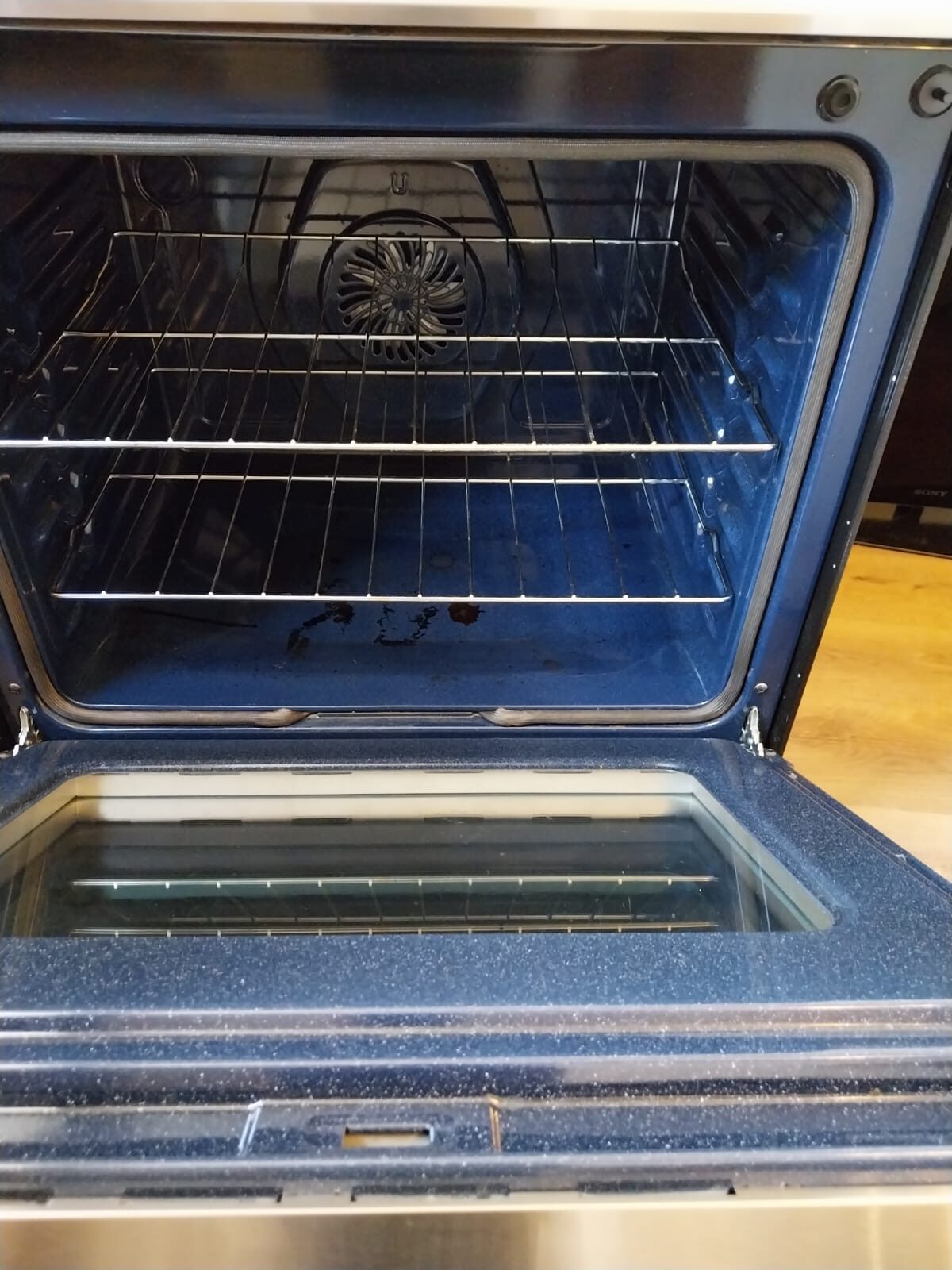Riyadh Province, Appliances, SAR 2500,  Electric Oven