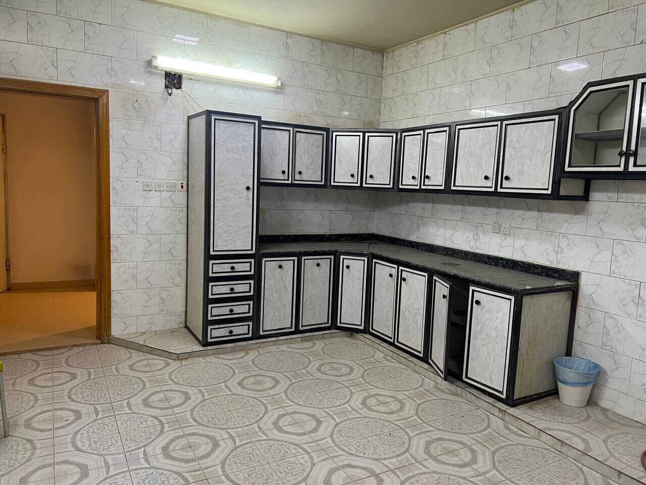 Al Zahra, Apartments, Flats, Houses & Villas, 6 BR,  Spacious Villa For Rent &mdash; AlSuwaidi (Al Zahra District), Riyadh
