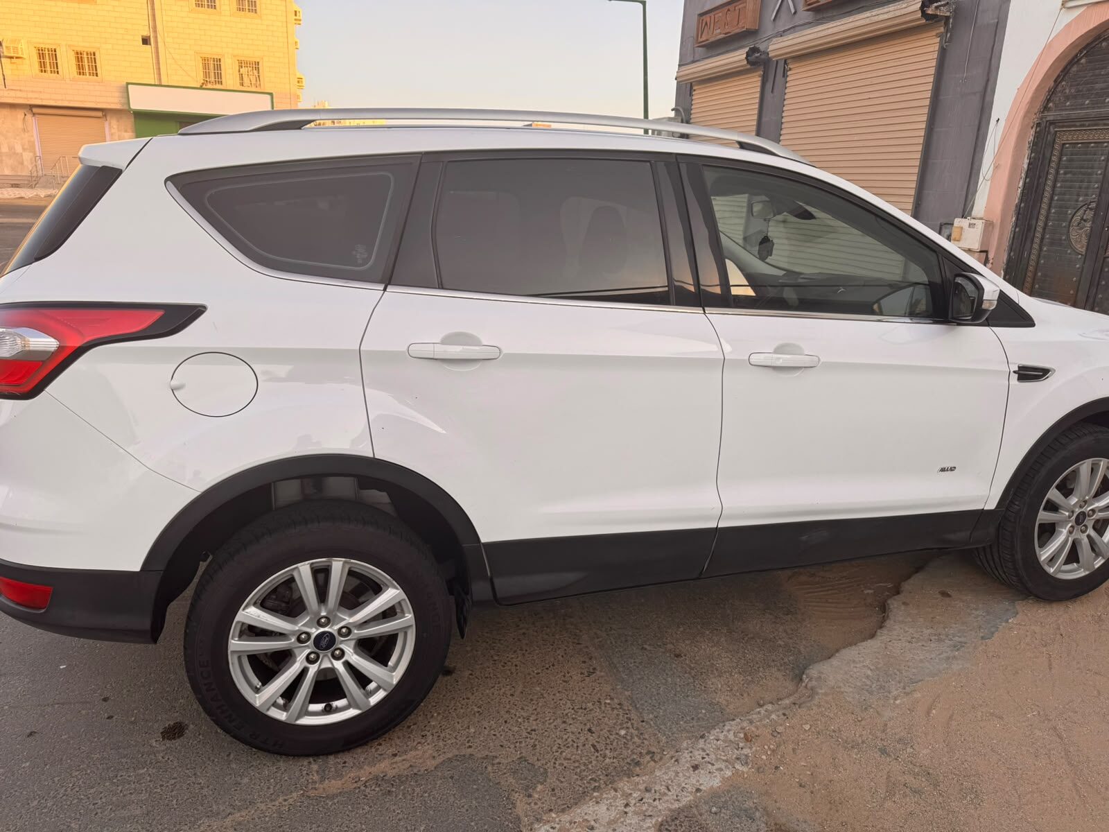 Yanbu, Vehicles, Cars & Trucks , SAR 36000,  Ford Escape,  2019,  Automatic,  170000 KM,    For Sell In Yanbu/ Umluj In Perfect Condition