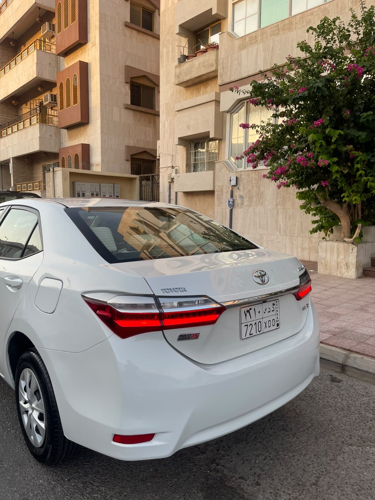 Jeddah, Vehicles, Cars & Trucks , SAR 37500,  Toyota Corolla,  2017,  Automatic,  130000 KM,   Model  130km