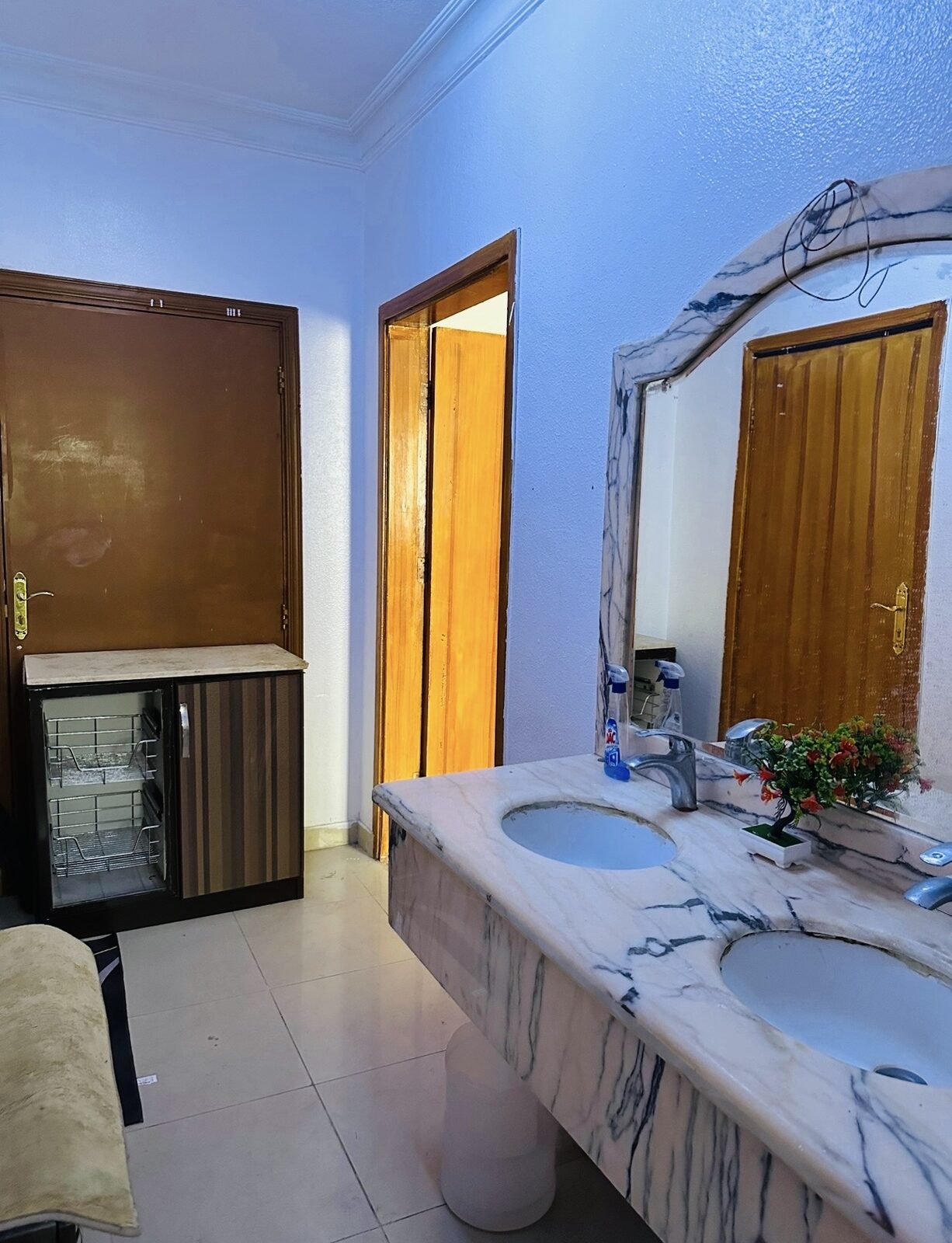 Riyadh, Rooms for Rent, SAR 1200/month,  Spacious Private Room With Separate Entrance & Bathroom In Villa For Professional Bachelor