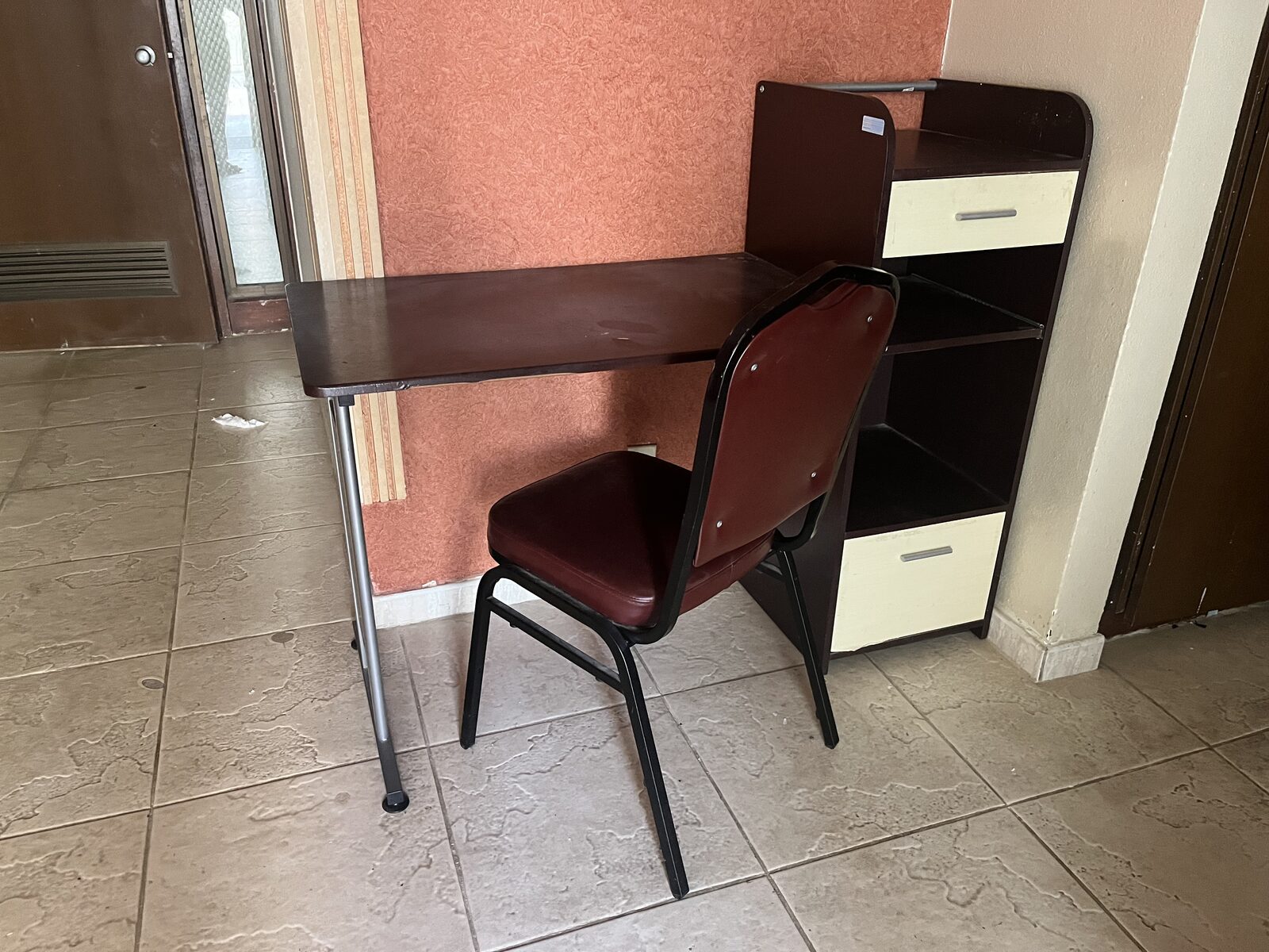 Yanbu, Furniture, SAR 200,  Study Table & Chair