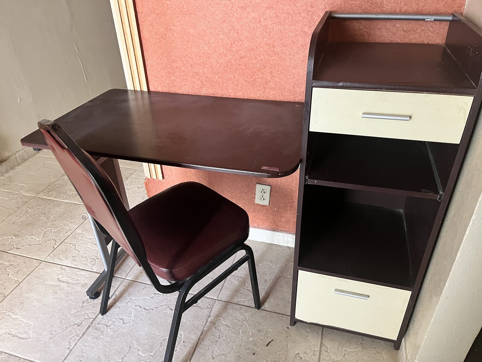 Yanbu, Furniture, SAR 200,  Study Table & Chair