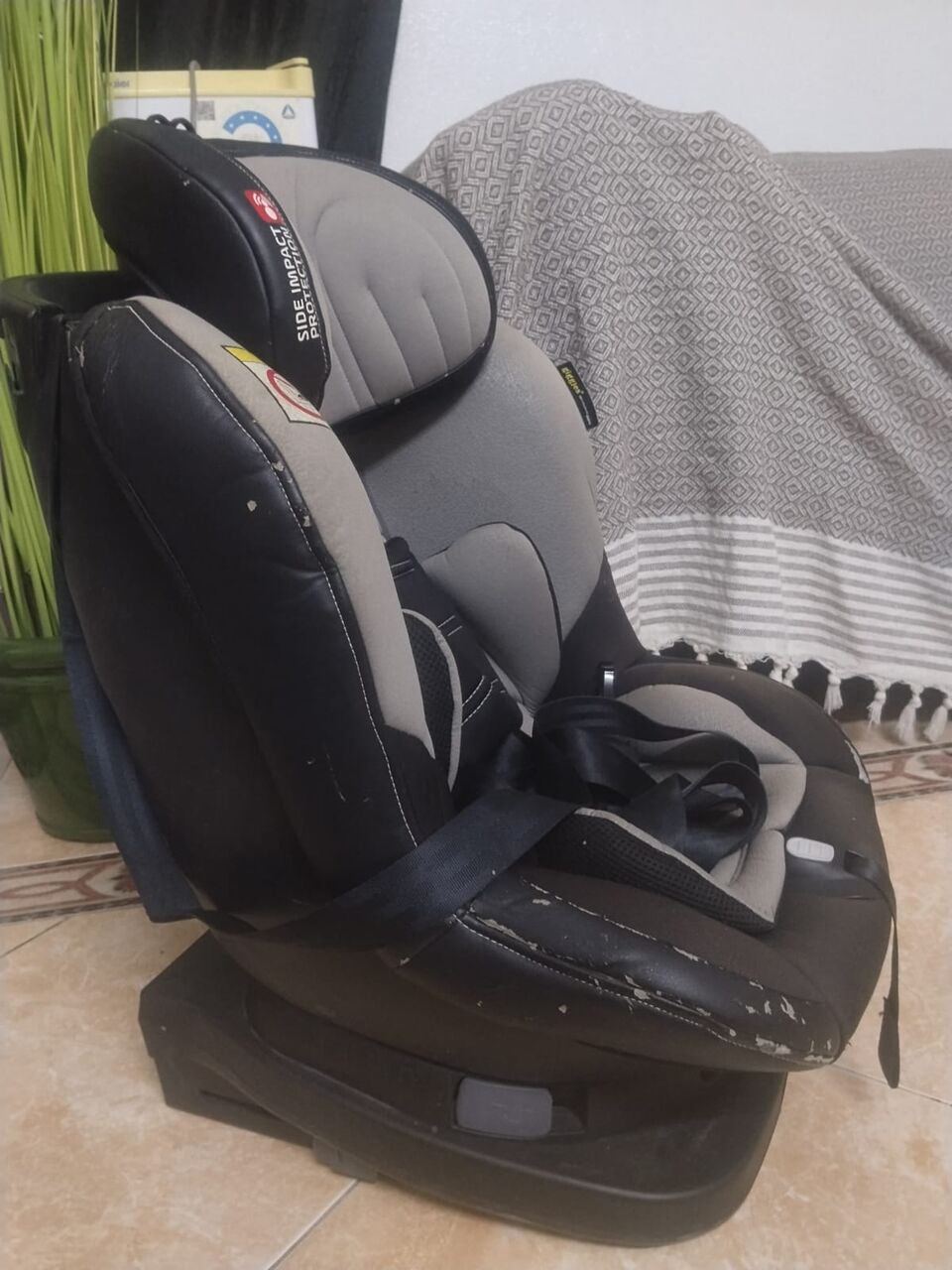 Riyadh, Baby & Kid Stuff, SAR 150,  Car Baby Seat Giggles And Juniors Jamie 3-in-1 Baby Seat For Urgent Sale