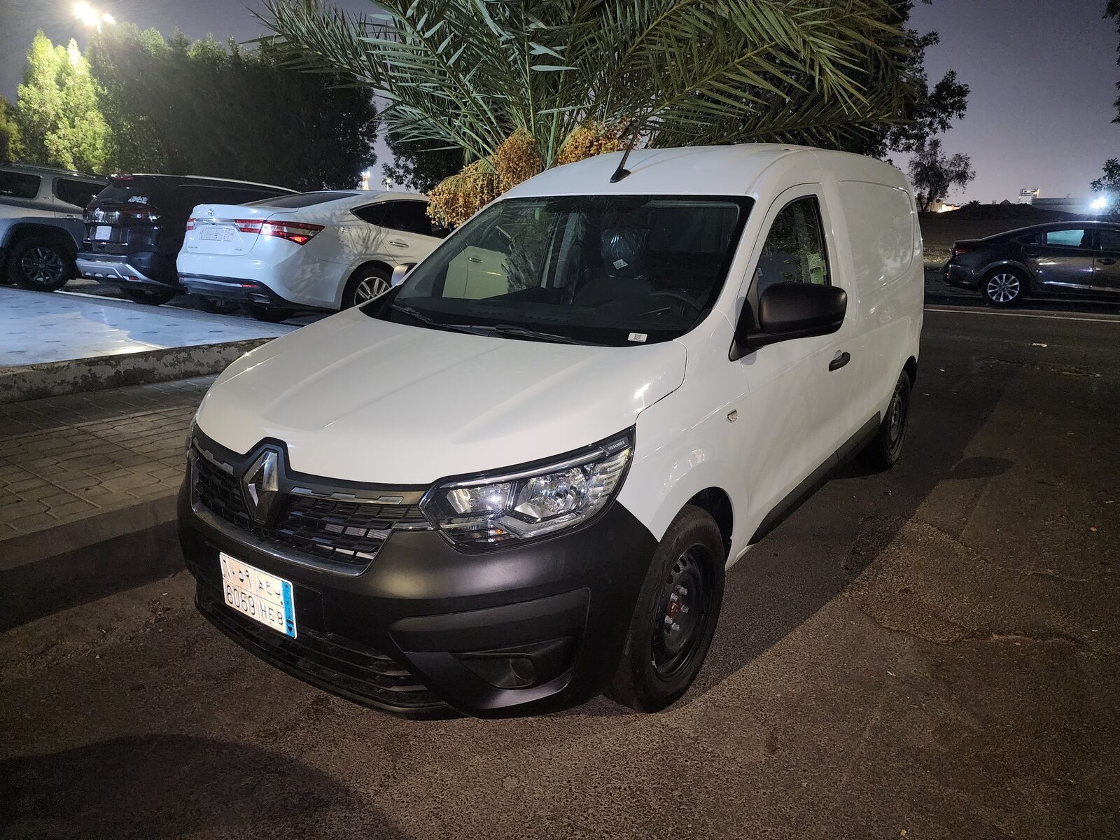 Jeddah, Vehicles, Cars & Trucks , SAR 48,  Renault Express Van (cargo/panel Van),  2024,  Manual,  1600 KM,  Renault Express Van,  Only, Like New