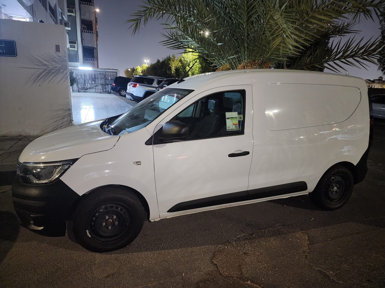 Jeddah, Vehicles, Cars & Trucks , SAR 48,  Renault Express Van (cargo/panel Van),  2024,  Manual,  1600 KM,  Renault Express Van,  Only, Like New