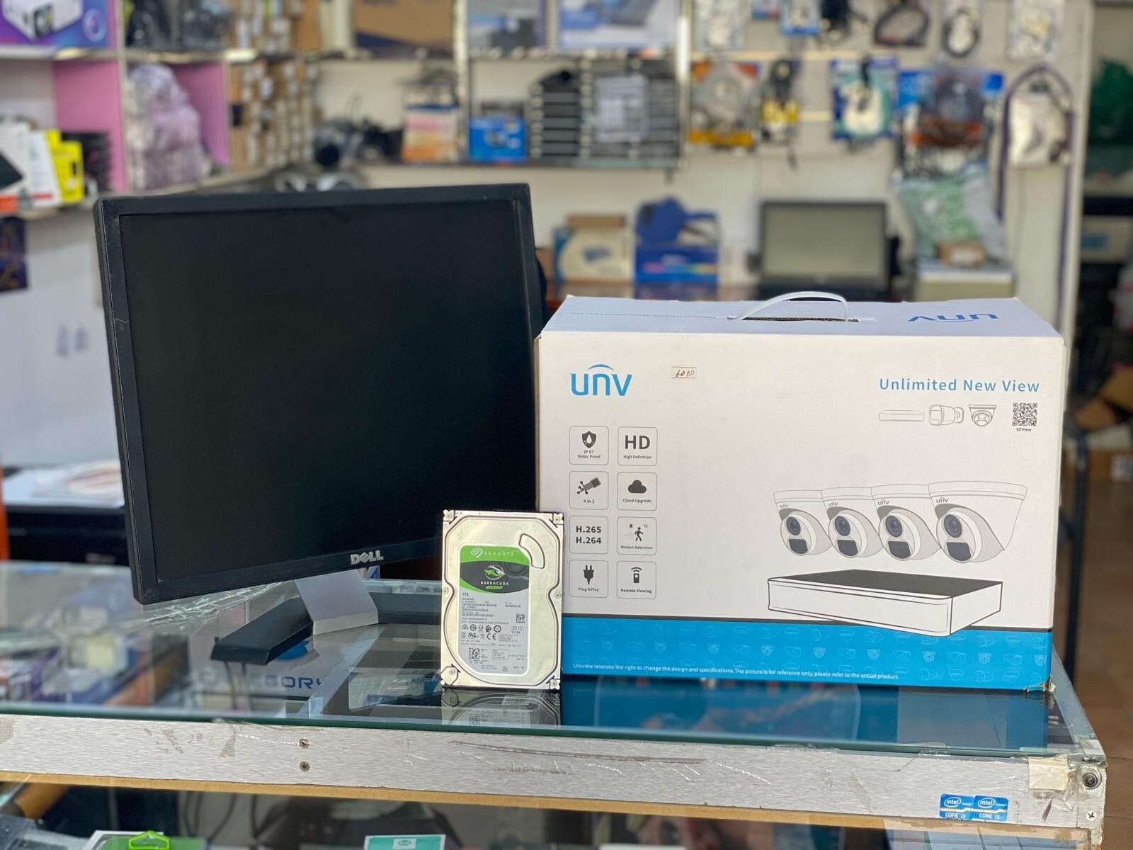 Manama, Computers, BHD 58,  Brand New UNV CCTV System Full Kit 4 Channel DVR + 4 Cameras + 1TB HDD & 19" Monitor