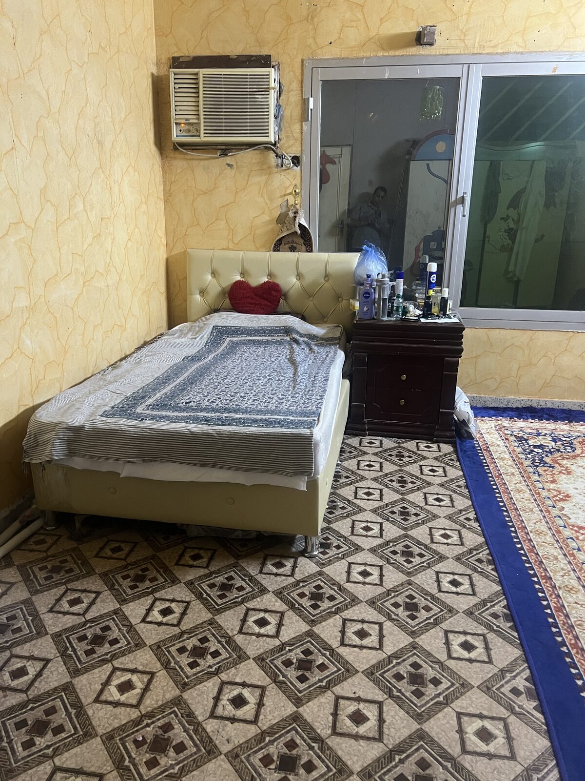 Al Iskan, Housing Exchanges, SAR 800/month,  1515 Sq. Meter,  Single Bed Room