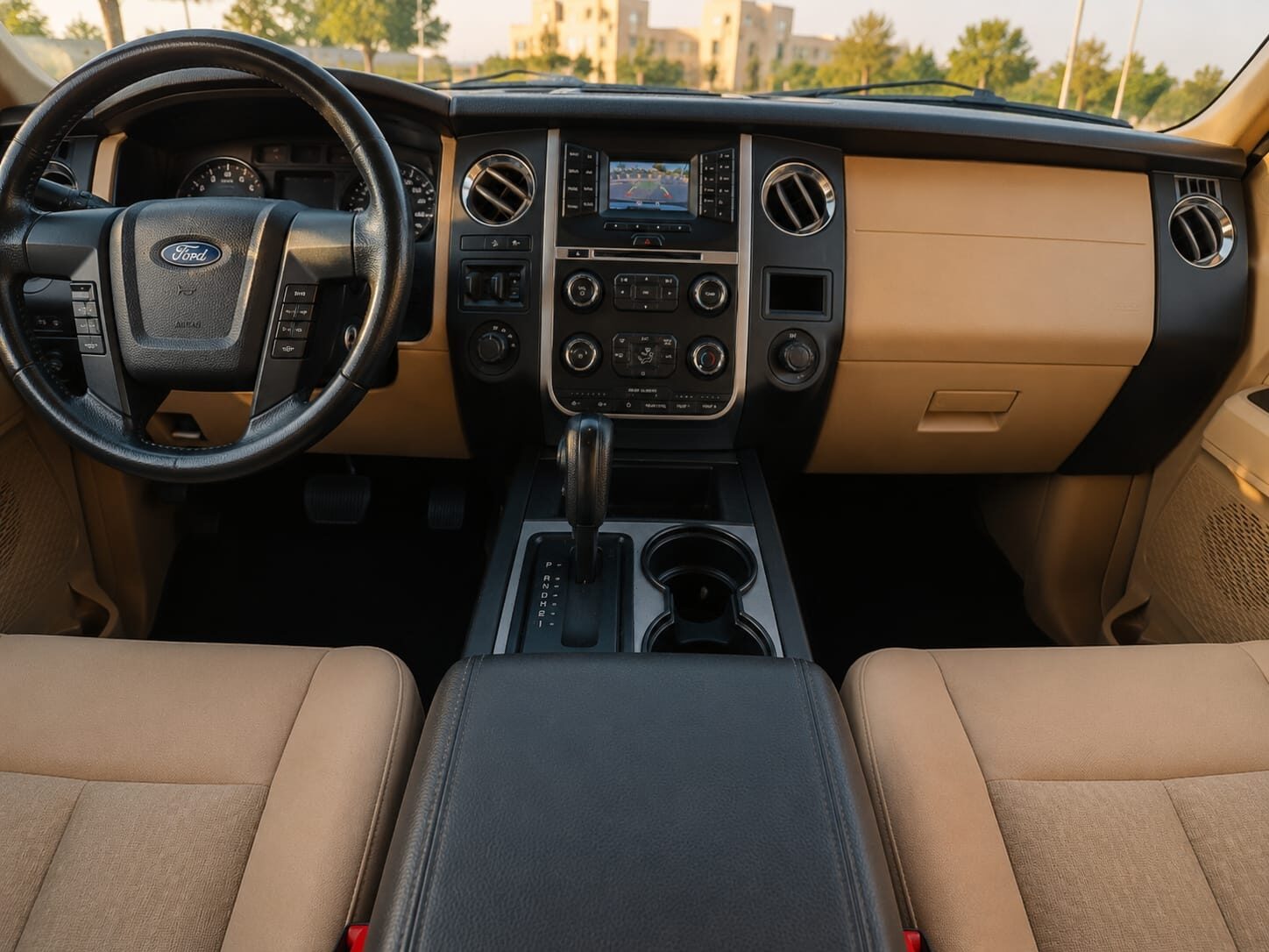 Riyadh, Vehicles, Cars & Trucks , SAR 80000,  Ford Expedition,  2016,  Automatic,  64888 KM,  Car For Sale