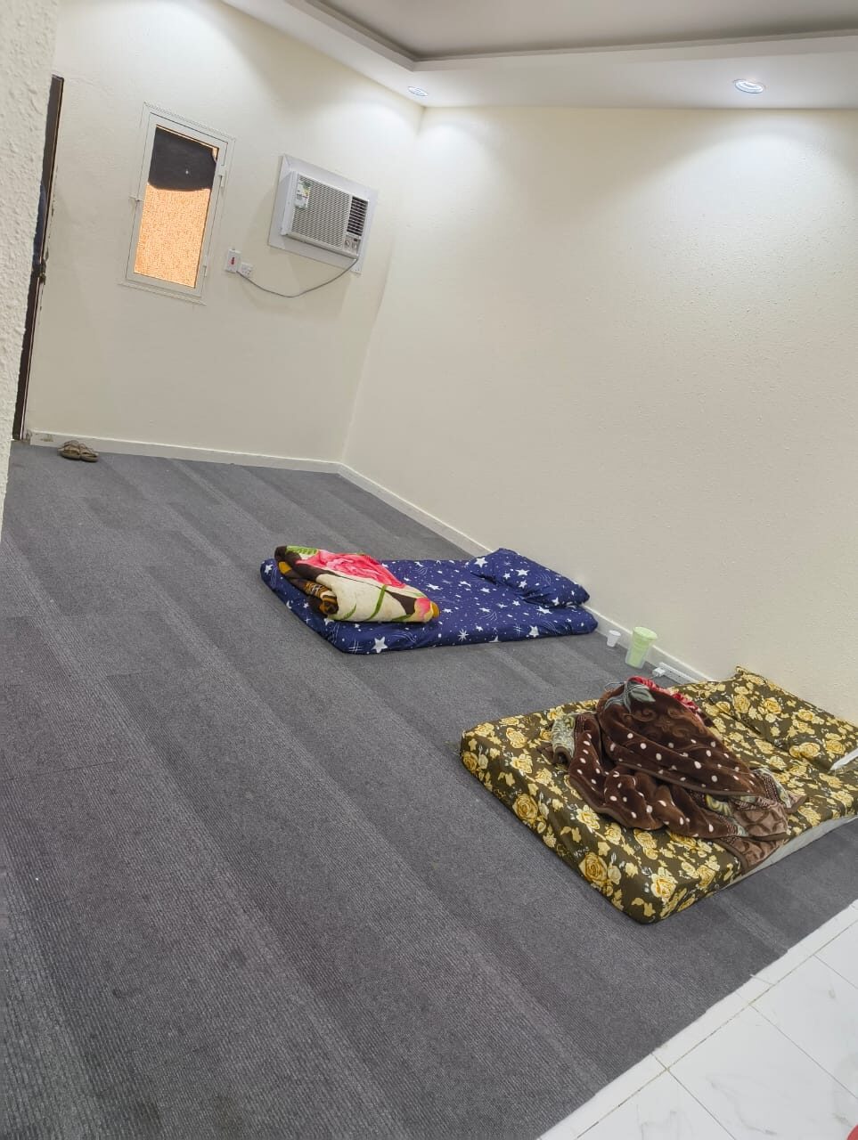 Tuwaiq, Apartments, Flats, Houses & Villas, SAR 500/month,  1 BR,  Bed Space Available For 2 Person Best Location For Diraya