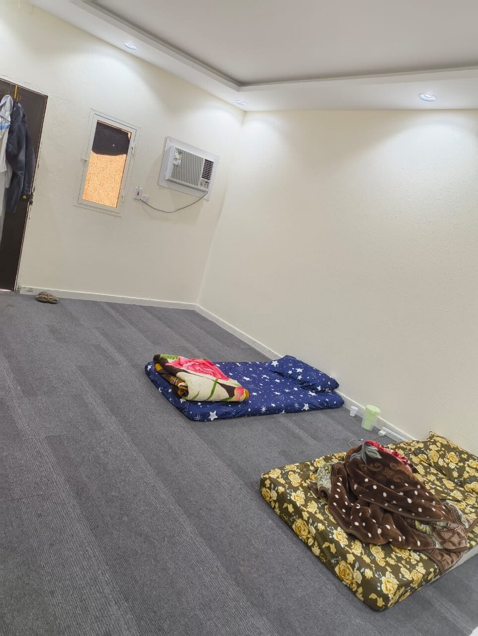 Tuwaiq, Apartments, Flats, Houses & Villas, SAR 500/month,  1 BR,  Bed Space Available For 2 Person Best Location For Diraya
