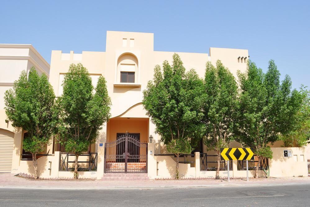 Saar, Villas, BHD 850,  Semi Furnished 4 Bedroom Luxury Villa In Saraya 1 In Excellent Location With Swimming Pool
