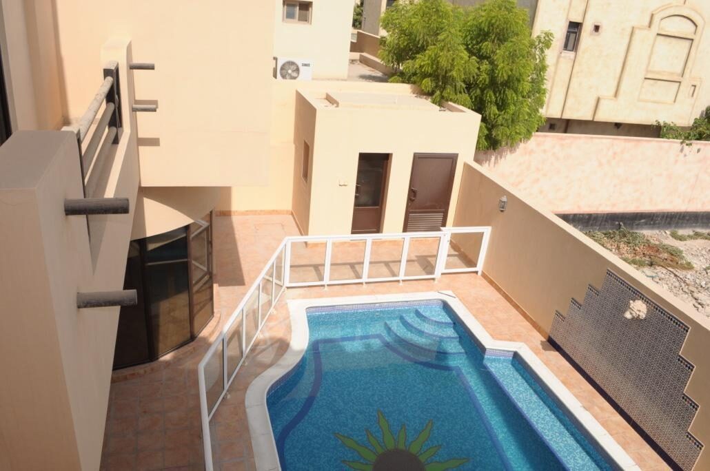 Saar, Villas, BHD 850,  Semi Furnished 4 Bedroom Luxury Villa In Saraya 1 In Excellent Location With Swimming Pool