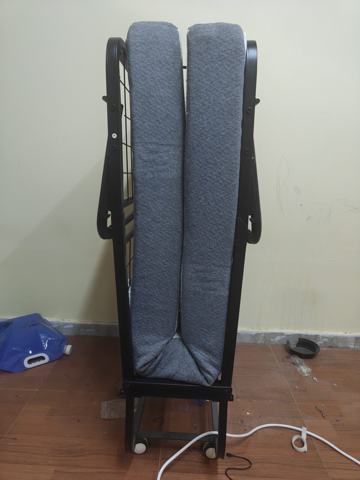 Al Iskan, Furniture, SAR 300,  Movable Bed And Cor